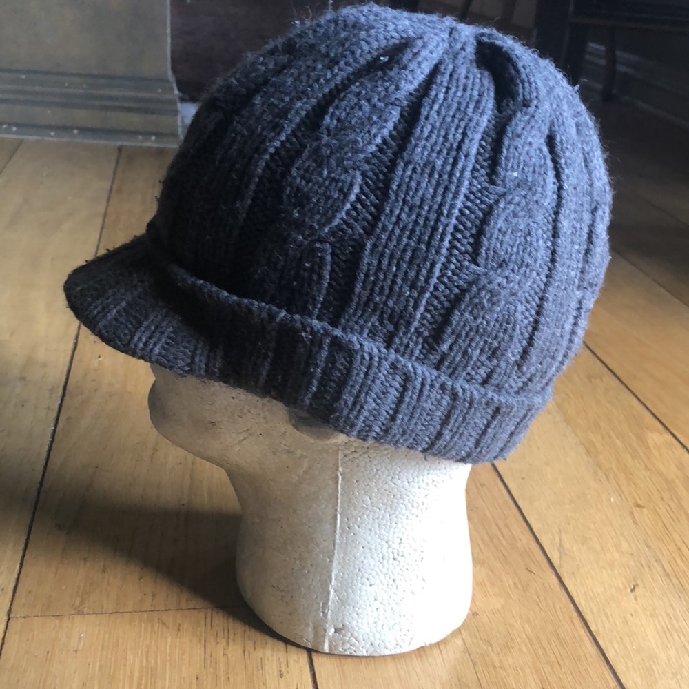Knit grey cap